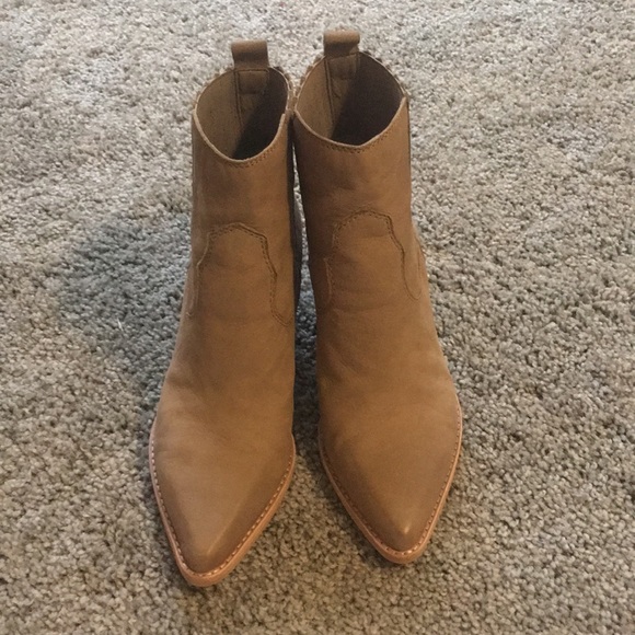 dolce vita suvi bootie